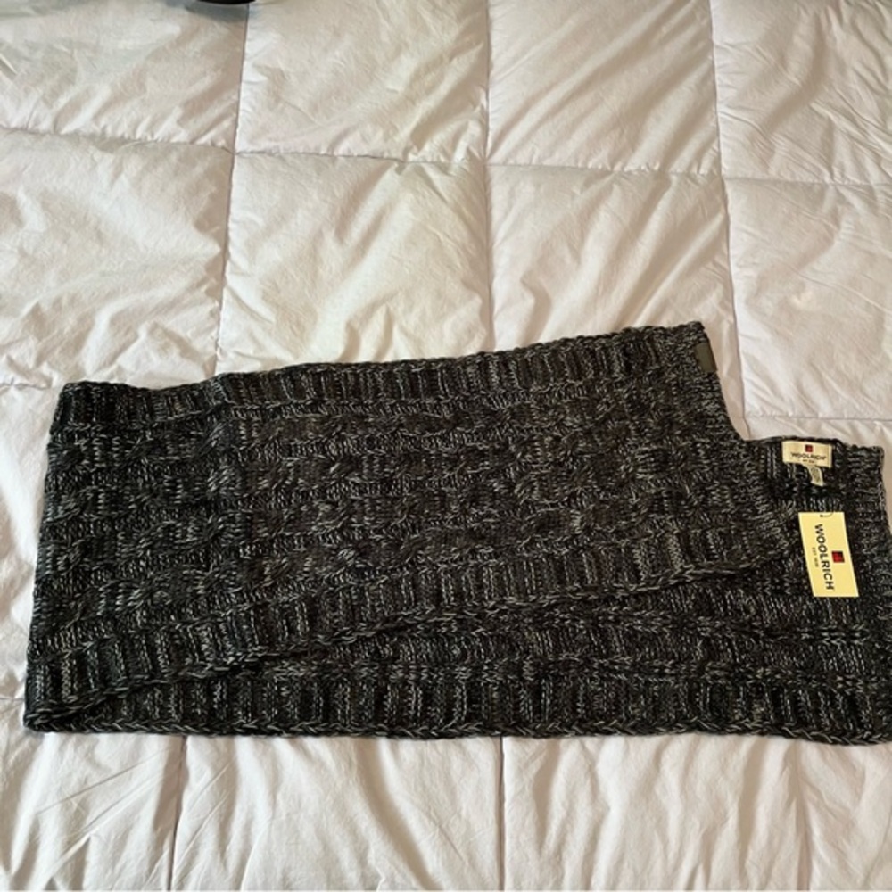 Woolrich Black and Gray Marled Cable Knit Scarf
